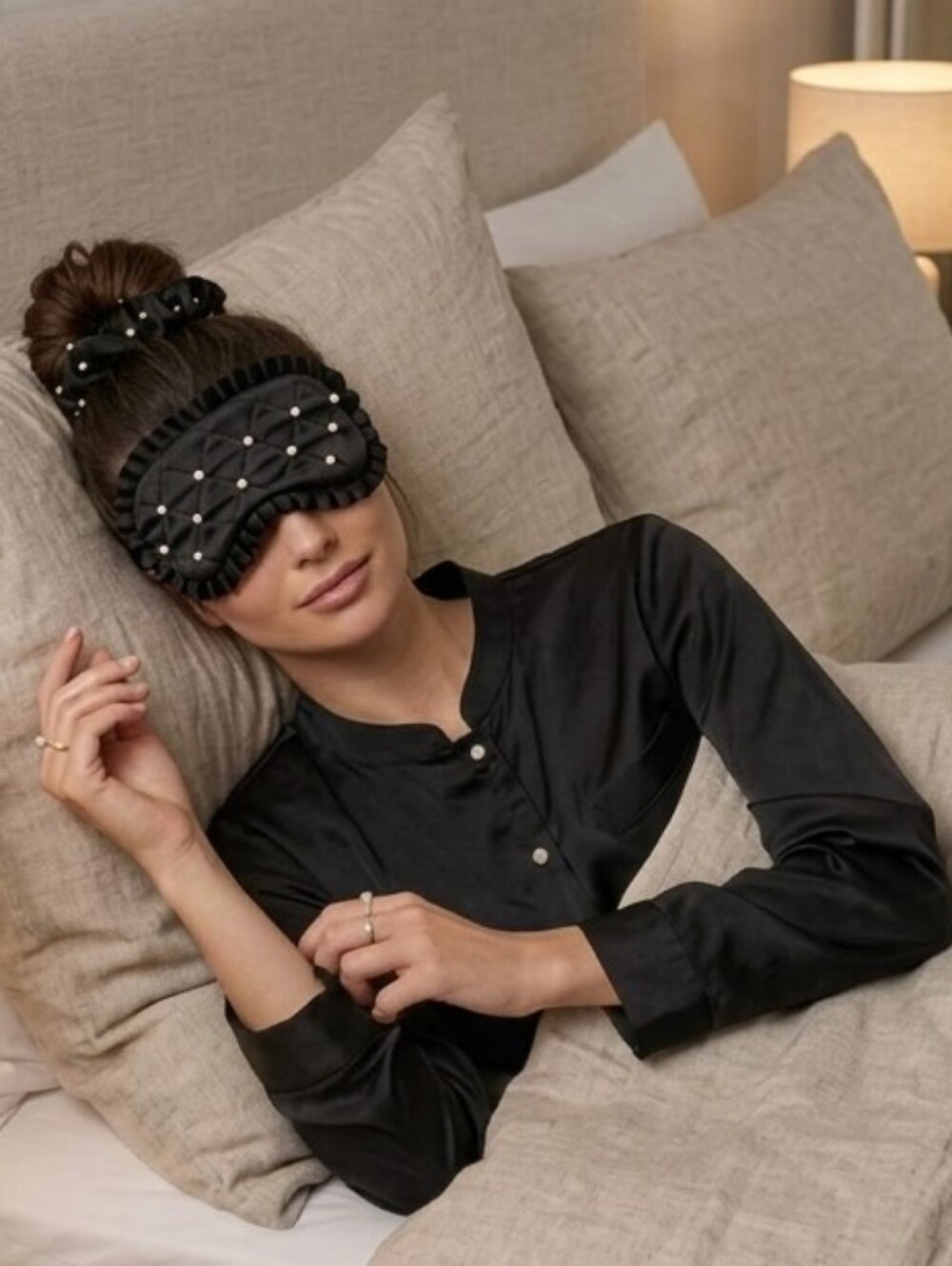ENVY Luxury Sleep Set (3 Pieces) - Picture 8 of 8
